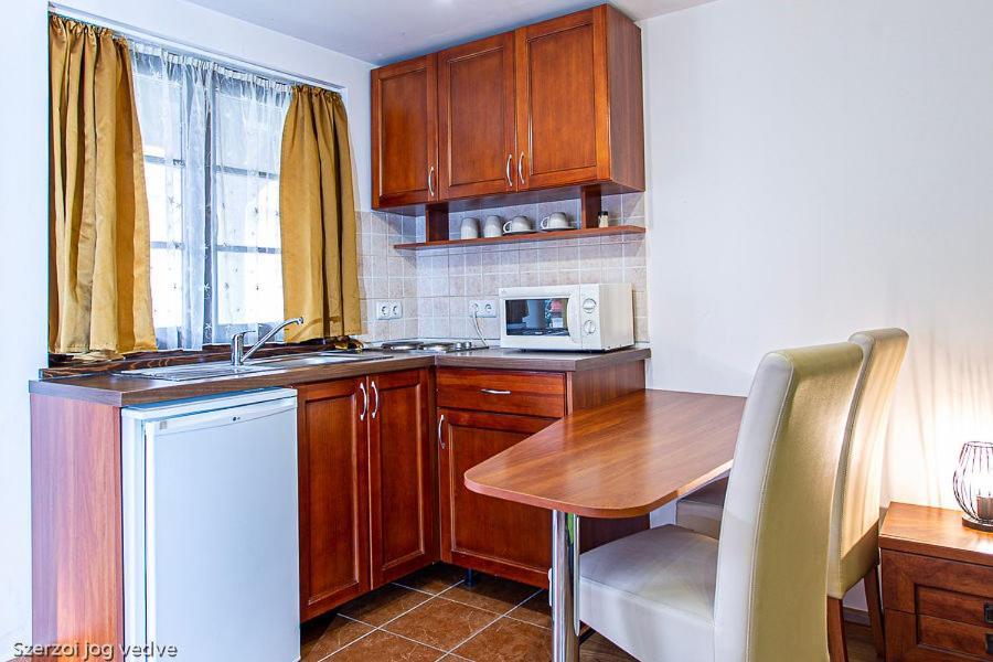 Apartament Balazs Szallo Gyula Zewnętrze zdjęcie