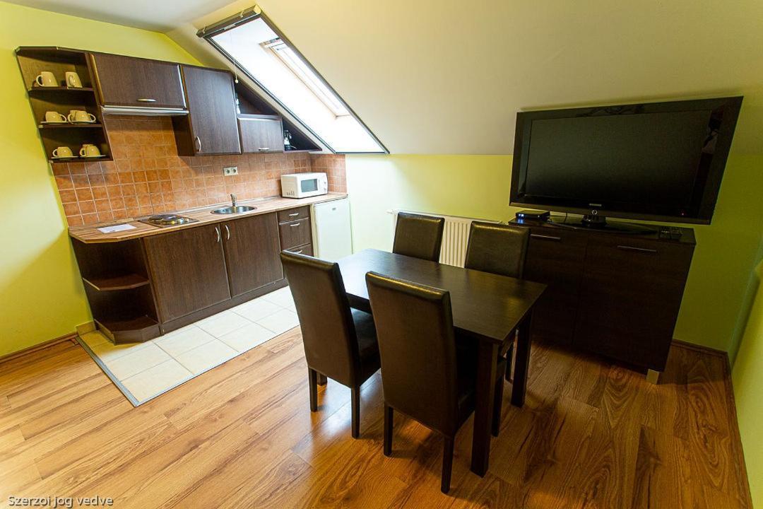 Apartament Balazs Szallo Gyula Zewnętrze zdjęcie